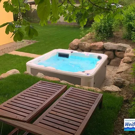 Hébergement de vacances Familienfreundliches Reetdachhaus Weissdorn 2