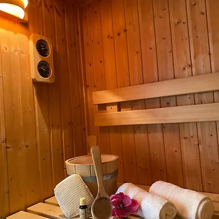 Hébergement de vacances Familienfreundliches Reetdachhaus Weissdorn 2 Puddemin