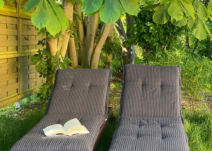 Vakantiehuis Familienfreundliches Reetdachhaus Weissdorn 2 *