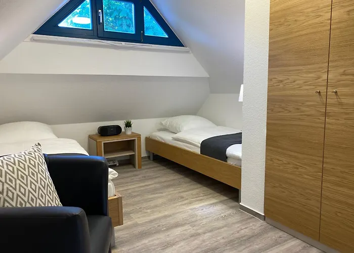 Familienfreundliches Reetdachhaus Weissdorn 2 * Puddemin
