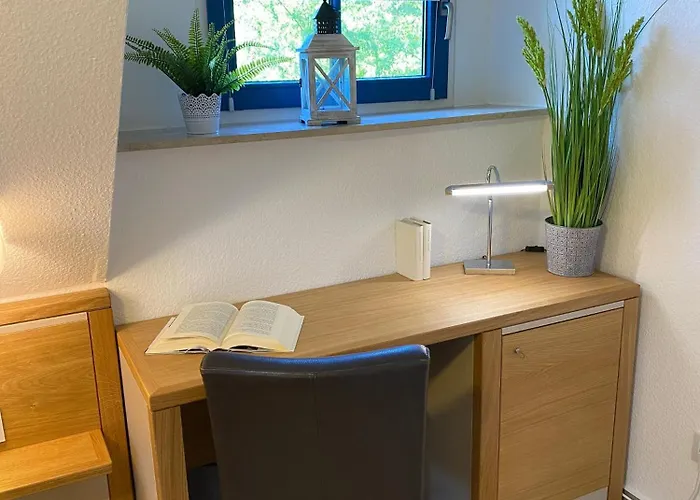 Vakantiehuis Familienfreundliches Reetdachhaus Weissdorn 2 *
